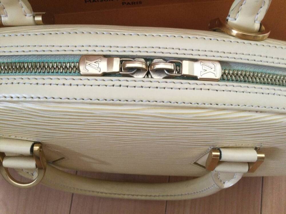 Louis Vuitton Jasmine Shrimp Cream Handbag Paper Bag - Picture 5 of 7